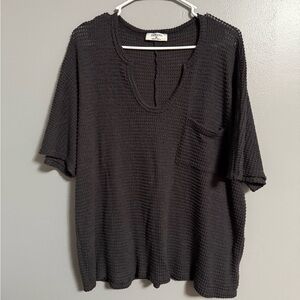 Zenana Outfitters Black Textured Short Sleeve Top